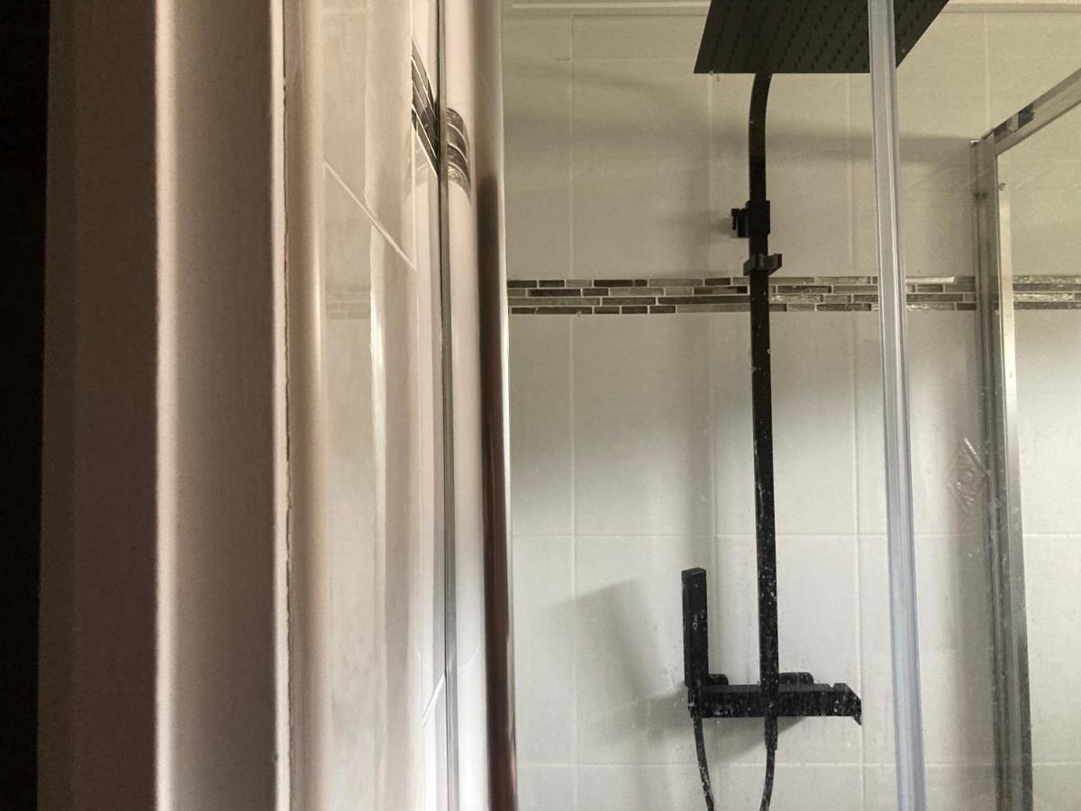 Mountain View & Sea View Location Chambre Individual 1 Sur 3 Chambres Dispo Avec Climes Mais Salle De Bain Et Salon En Commune 바스티아 외부 사진